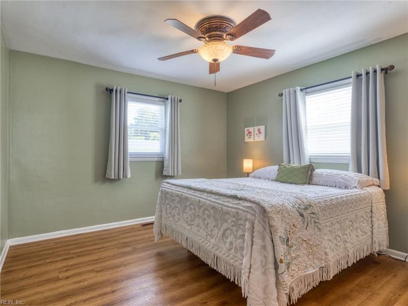 Photo 27 of 43 residential for sale in Chesapeake virginia