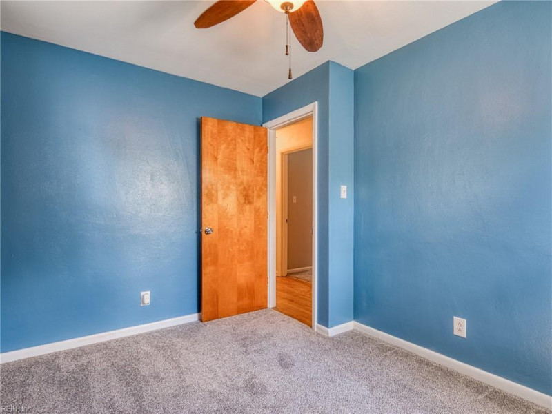 Photo 30 of 43 residential for sale in Chesapeake virginia
