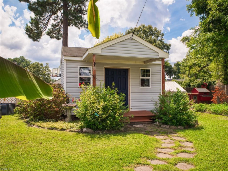 Photo 41 of 43 residential for sale in Chesapeake virginia