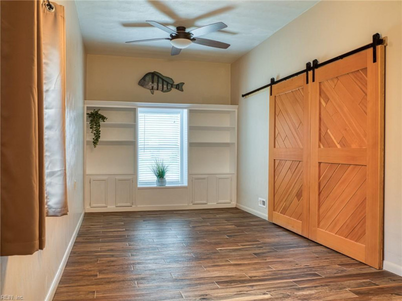 Photo 6 of 43 residential for sale in Chesapeake virginia