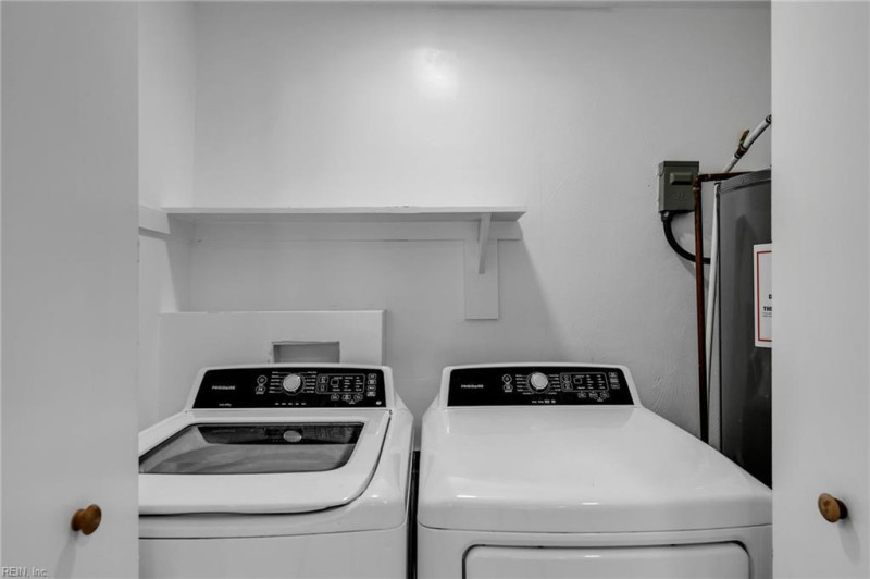 Photo 15 of 38 residential for sale in Norfolk virginia