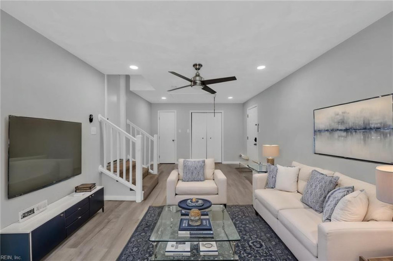 Photo 17 of 38 residential for sale in Norfolk virginia