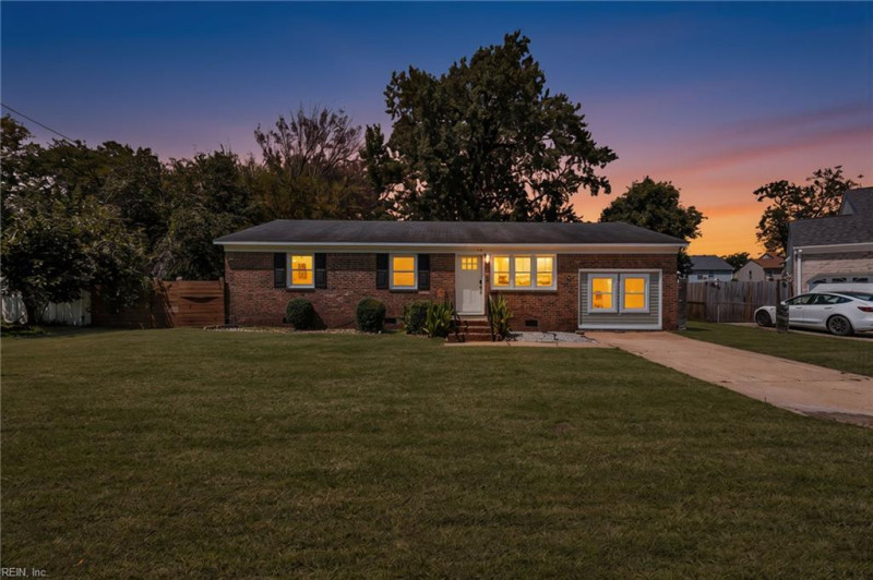 Photo 2 of 38 residential for sale in Norfolk virginia