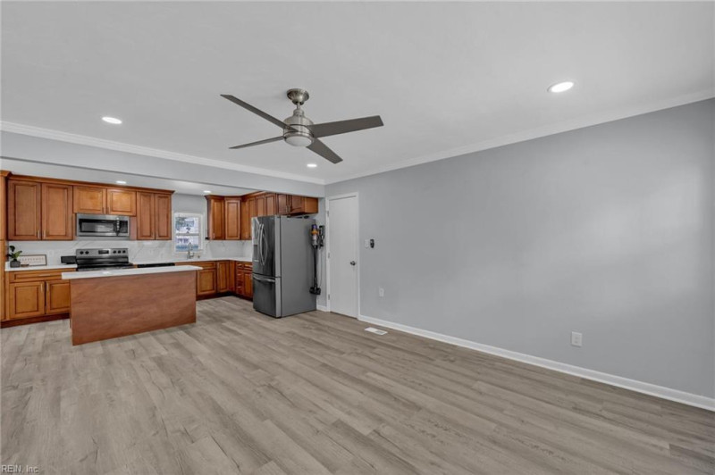 Photo 9 of 38 residential for sale in Norfolk virginia