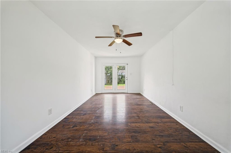 Photo 12 of 35 residential for sale in Virginia Beach virginia