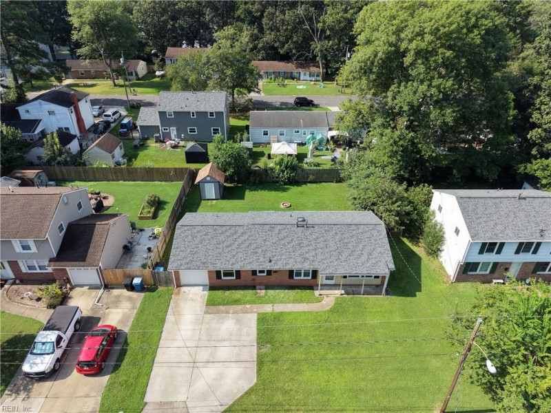 Photo 4 of 35 residential for sale in Virginia Beach virginia