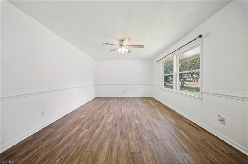 Photo 6 of 35 residential for sale in Virginia Beach virginia