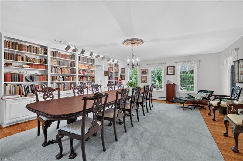 Photo 17 of 44 residential for sale in Virginia Beach virginia