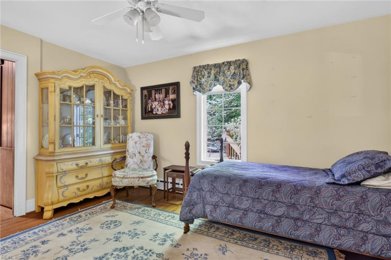 Photo 19 of 44 residential for sale in Virginia Beach virginia