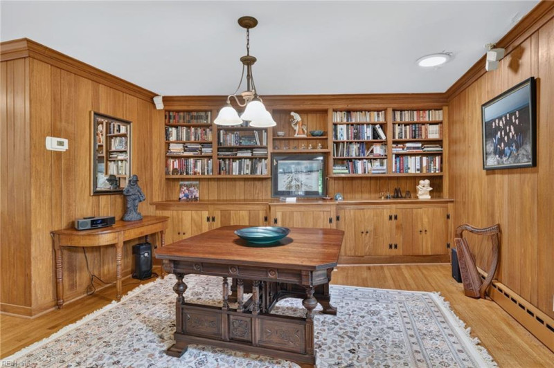 Photo 7 of 44 residential for sale in Virginia Beach virginia