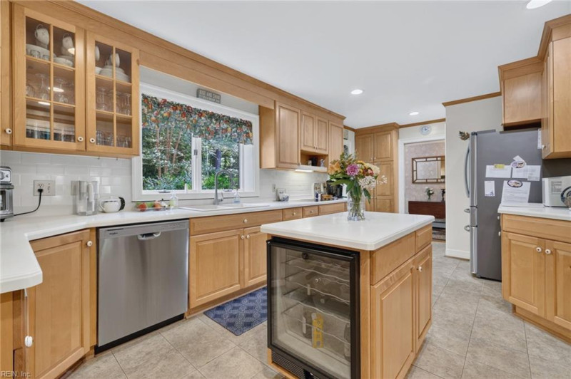 Photo 9 of 44 residential for sale in Virginia Beach virginia
