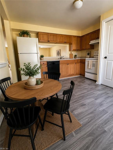 Photo 6 of 27 residential for sale in Hampton virginia