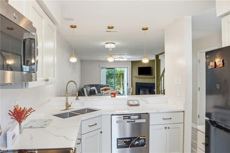 Photo 5 of 31 residential for sale in Virginia Beach virginia Photo 5 of 31 residential for sale in Virginia Beach virginia