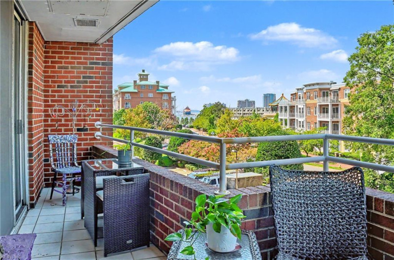 Photo 11 of 49 residential for sale in Norfolk virginia