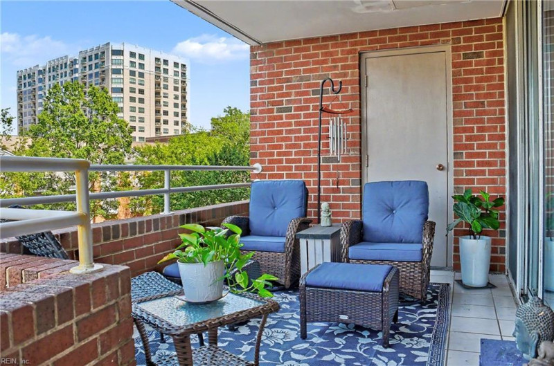 Photo 12 of 49 residential for sale in Norfolk virginia