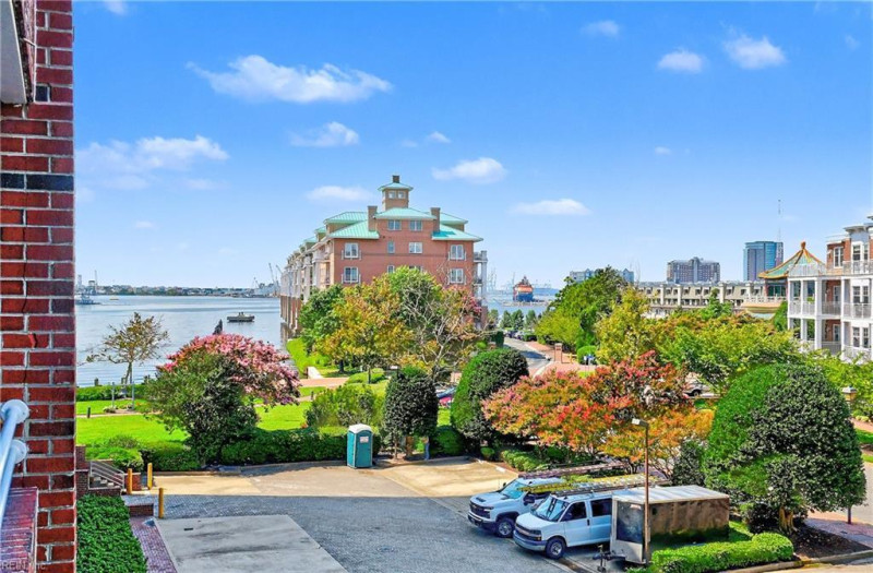 Photo 14 of 49 residential for sale in Norfolk virginia