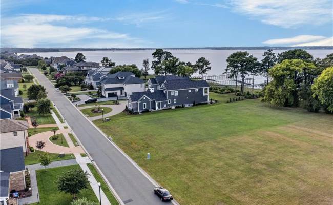 4125 River Park Dr Drive, Suffolk, VA 23435