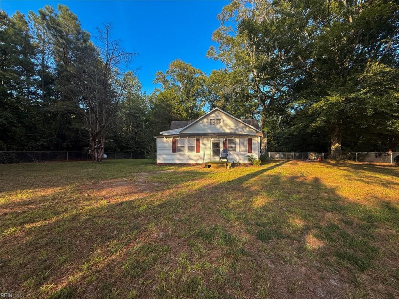 Photo 3 of 5 residential for sale in Isle of Wight County virginia Photo 3 of 5 residential for sale in Isle of Wight County virginia