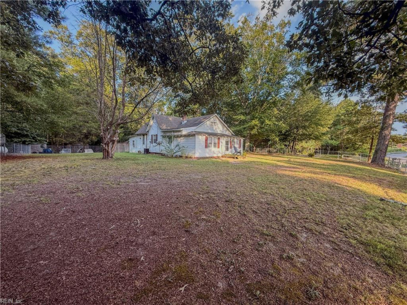 Photo 4 of 5 residential for sale in Isle of Wight County virginia Photo 4 of 5 residential for sale in Isle of Wight County virginia
