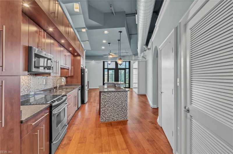 Photo 4 of 33 residential for sale in Norfolk virginia