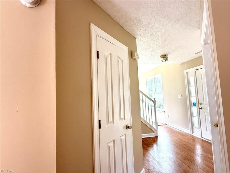 Photo 19 of 37 residential for sale in Chesapeake virginia Photo 19 of 37 residential for sale in Chesapeake virginia