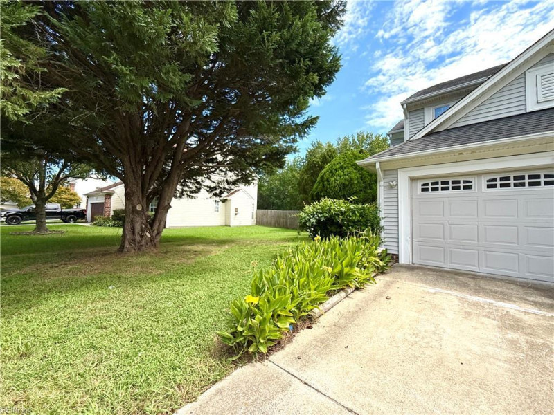 Photo 4 of 37 residential for sale in Chesapeake virginia Photo 4 of 37 residential for sale in Chesapeake virginia