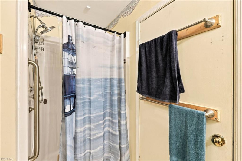 Photo 20 of 41 residential for sale in Newport News virginia