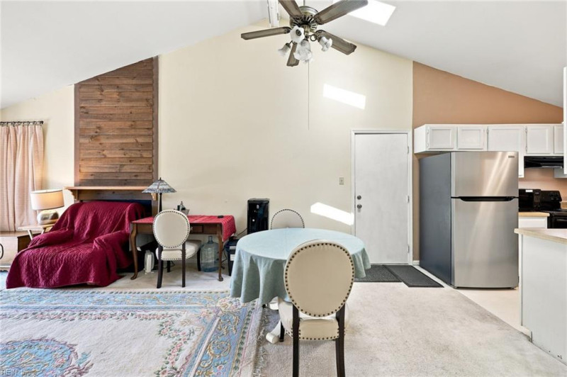 Photo 6 of 41 residential for sale in Newport News virginia