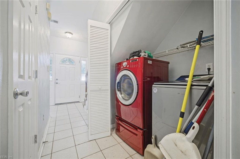 Photo 18 of 48 residential for sale in Virginia Beach virginia