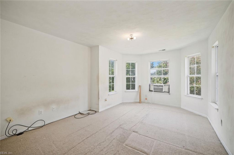 Photo 35 of 48 residential for sale in Virginia Beach virginia