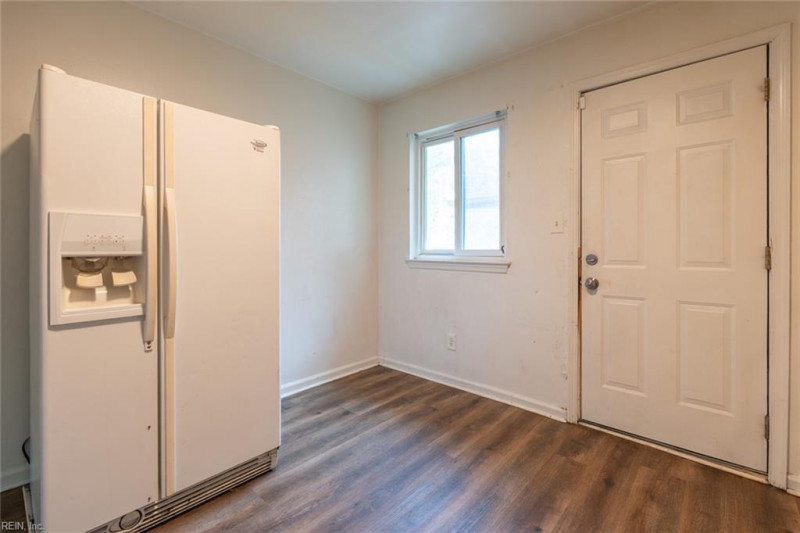 Photo 12 of 48 residential for sale in Norfolk virginia