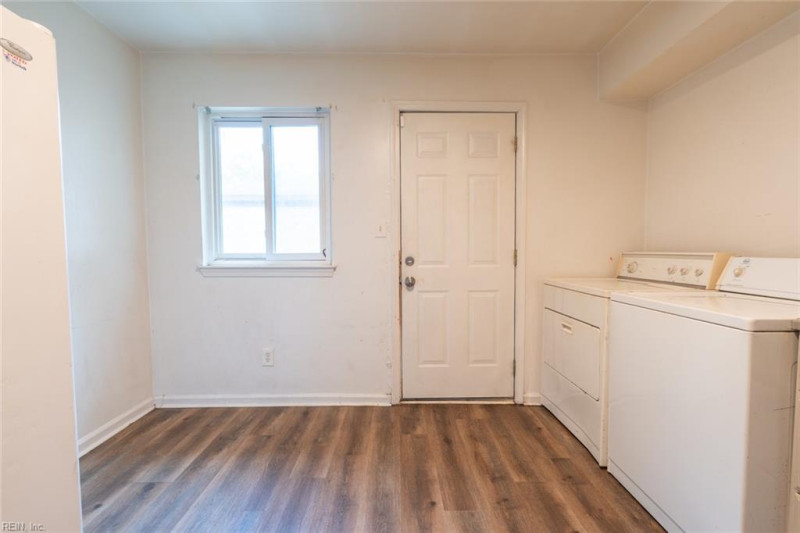 Photo 13 of 48 residential for sale in Norfolk virginia
