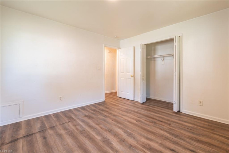 Photo 15 of 48 residential for sale in Norfolk virginia