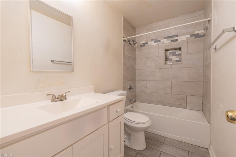 Photo 17 of 48 residential for sale in Norfolk virginia