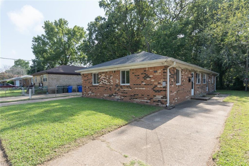 Photo 3 of 48 residential for sale in Norfolk virginia