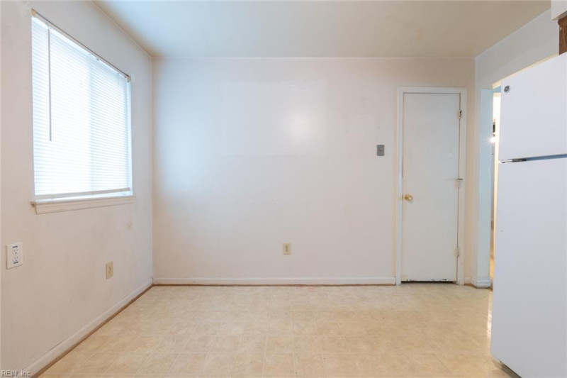 Photo 33 of 48 residential for sale in Norfolk virginia