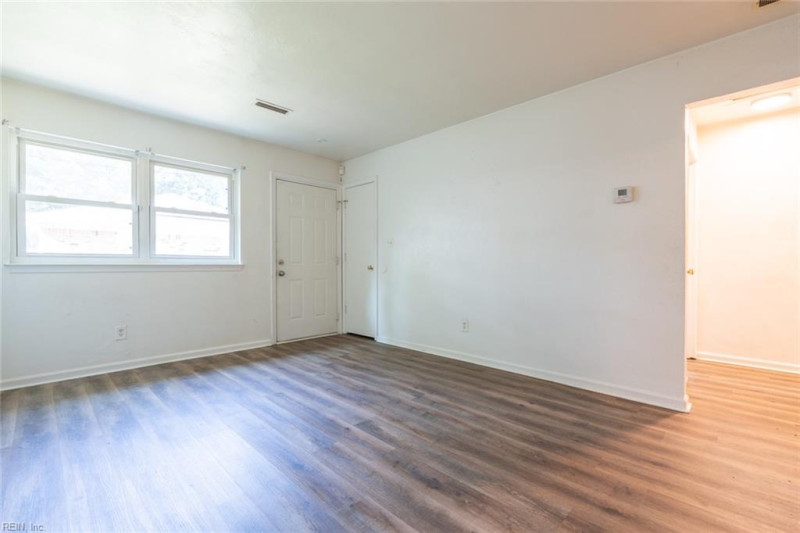 Photo 4 of 48 residential for sale in Norfolk virginia