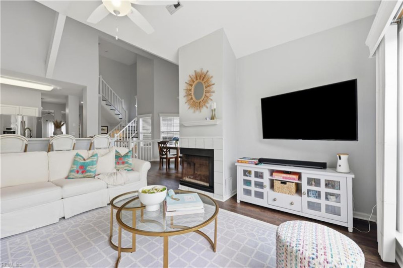 Photo 10 of 46 residential for sale in Virginia Beach virginia