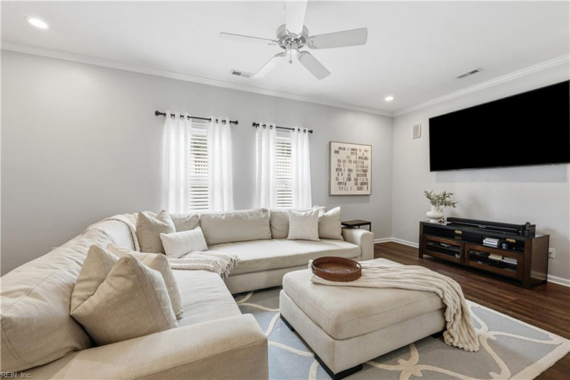 Photo 18 of 46 residential for sale in Virginia Beach virginia