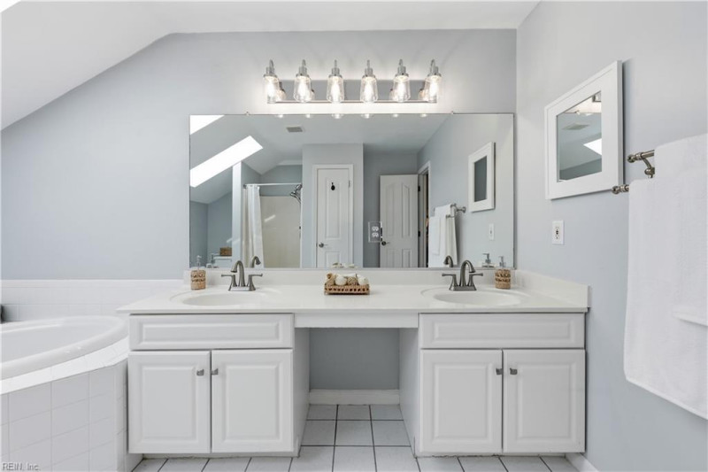 Photo 25 of 46 residential for sale in Virginia Beach virginia