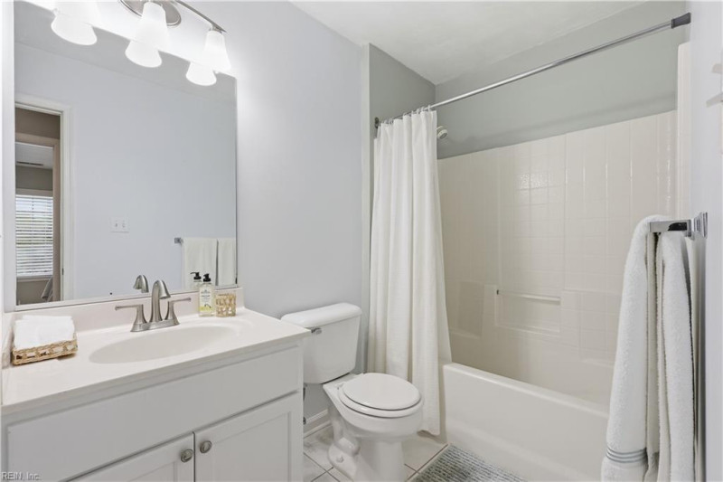 Photo 6 of 46 residential for sale in Virginia Beach virginia