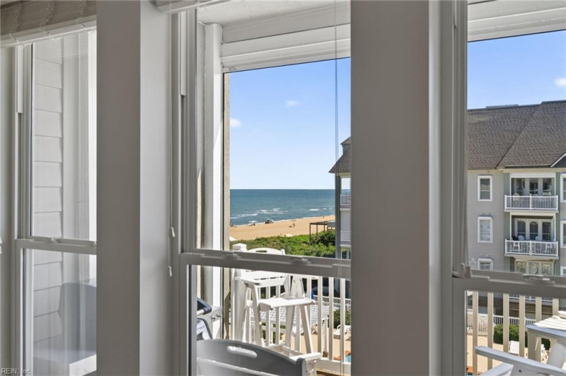 Photo 14 of 35 residential for sale in Virginia Beach virginia