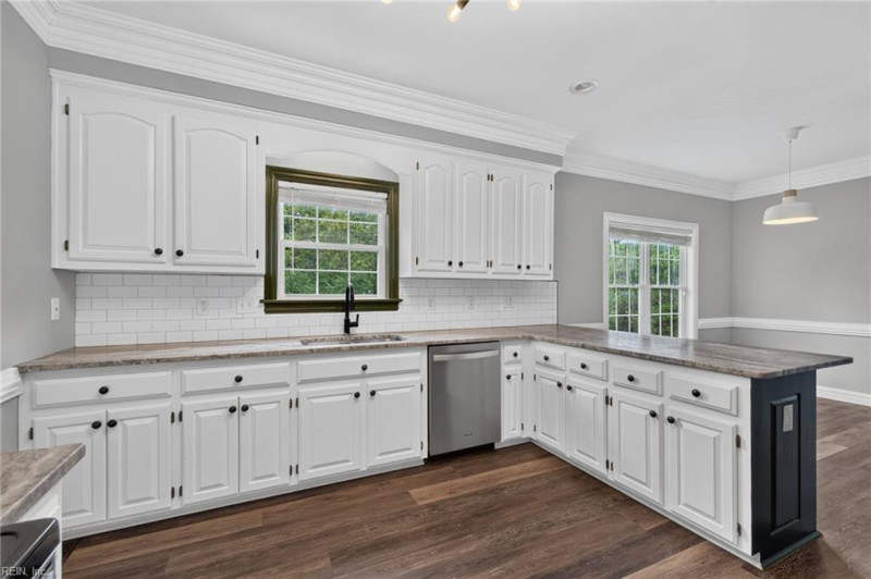 Photo 12 of 42 residential for sale in Currituck County virginia