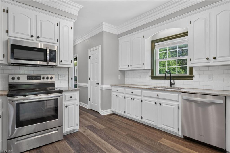 Photo 14 of 42 residential for sale in Currituck County virginia