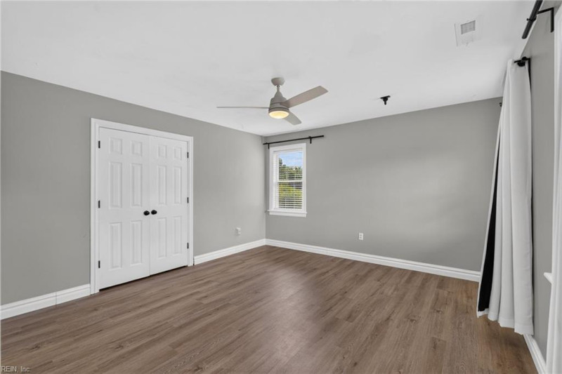 Photo 32 of 42 residential for sale in Currituck County virginia