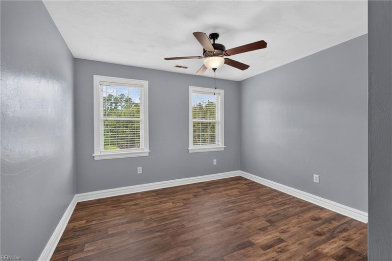 Photo 8 of 42 residential for sale in Currituck County virginia