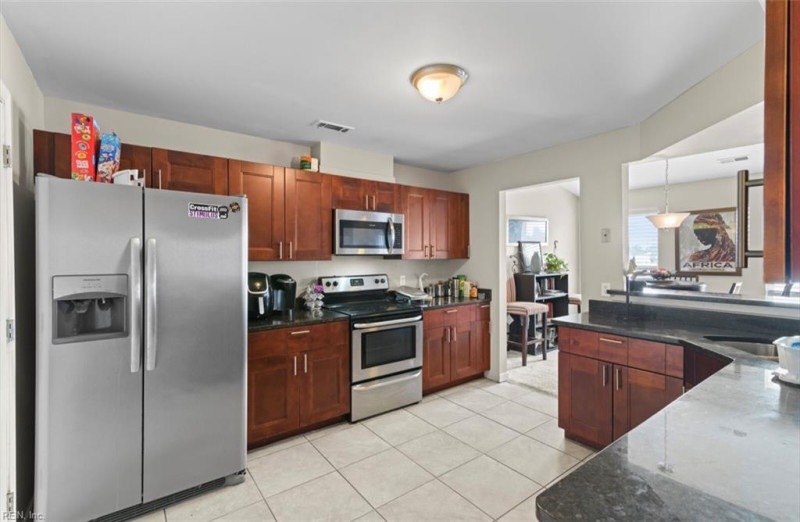 Photo 13 of 20 residential for sale in Hampton virginia