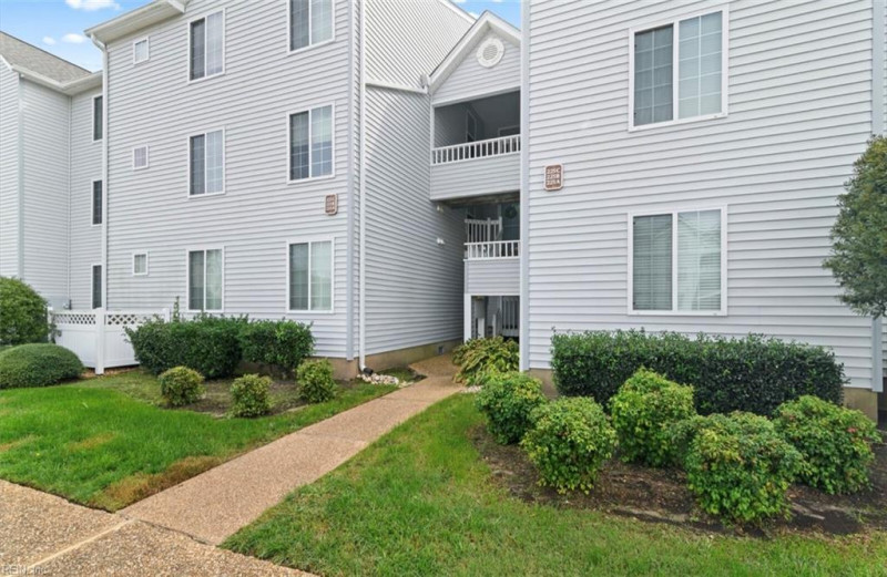 Photo 2 of 20 residential for sale in Hampton virginia