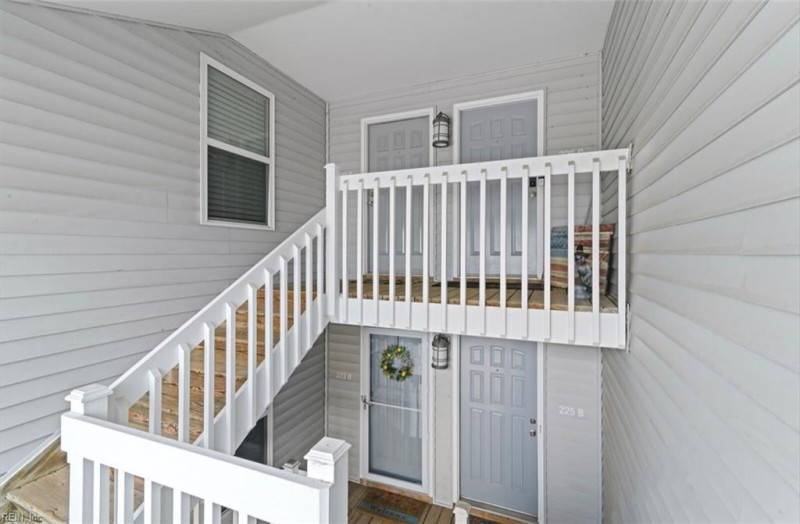 Photo 4 of 20 residential for sale in Hampton virginia
