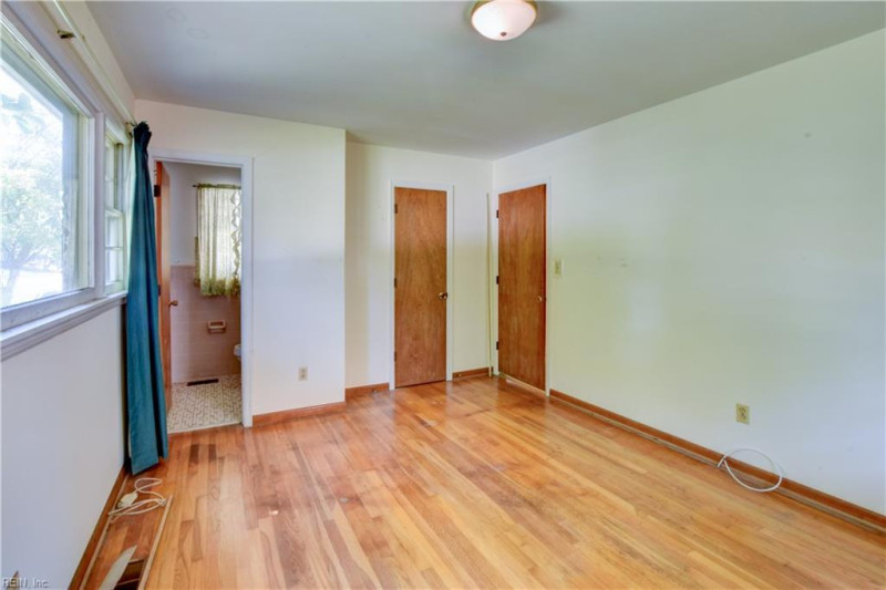 Photo 10 of 43 residential for sale in Newport News virginia